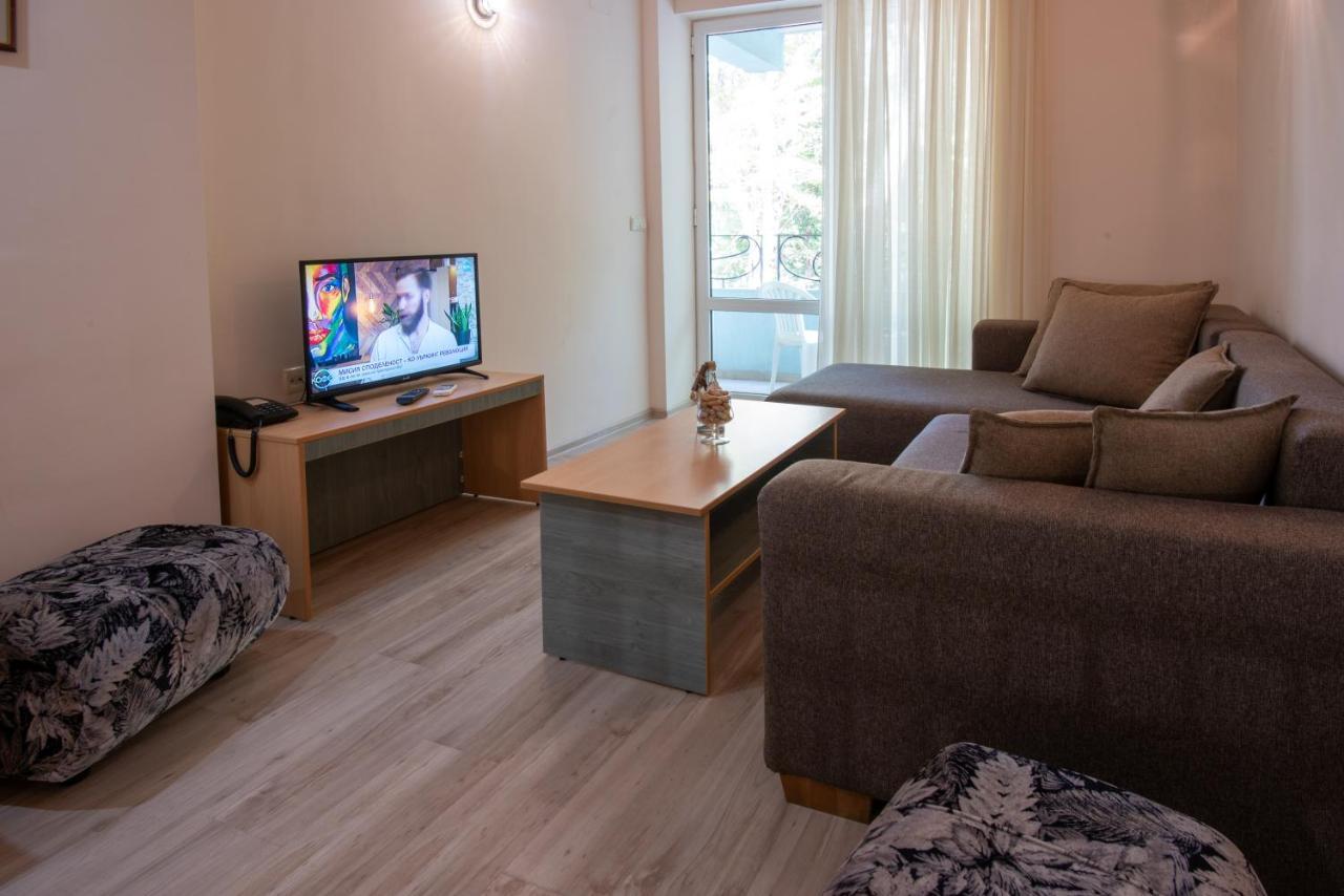 Ariana Hotel Kiten  Kültér fotó