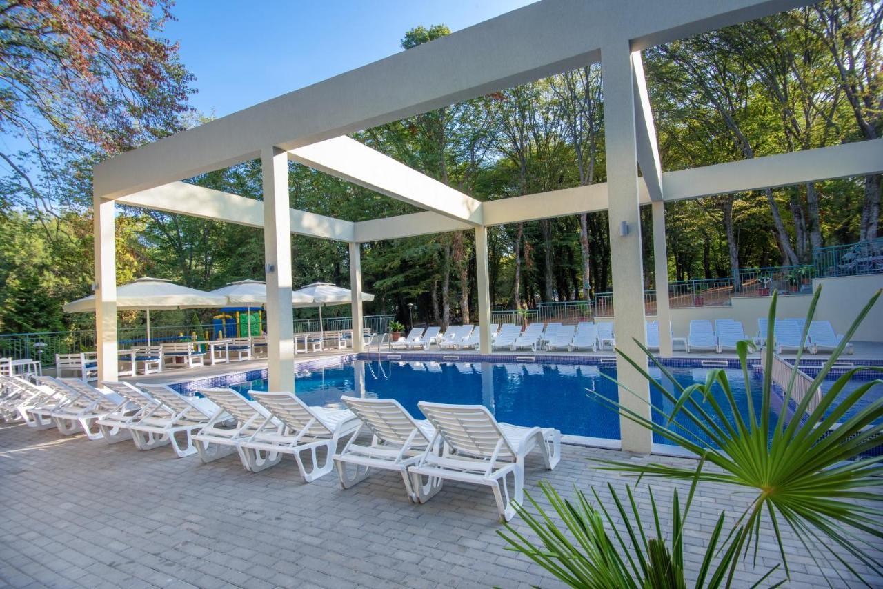 Ariana Hotel Kiten  Kültér fotó