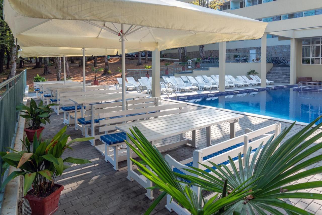 Ariana Hotel Kiten  Kültér fotó