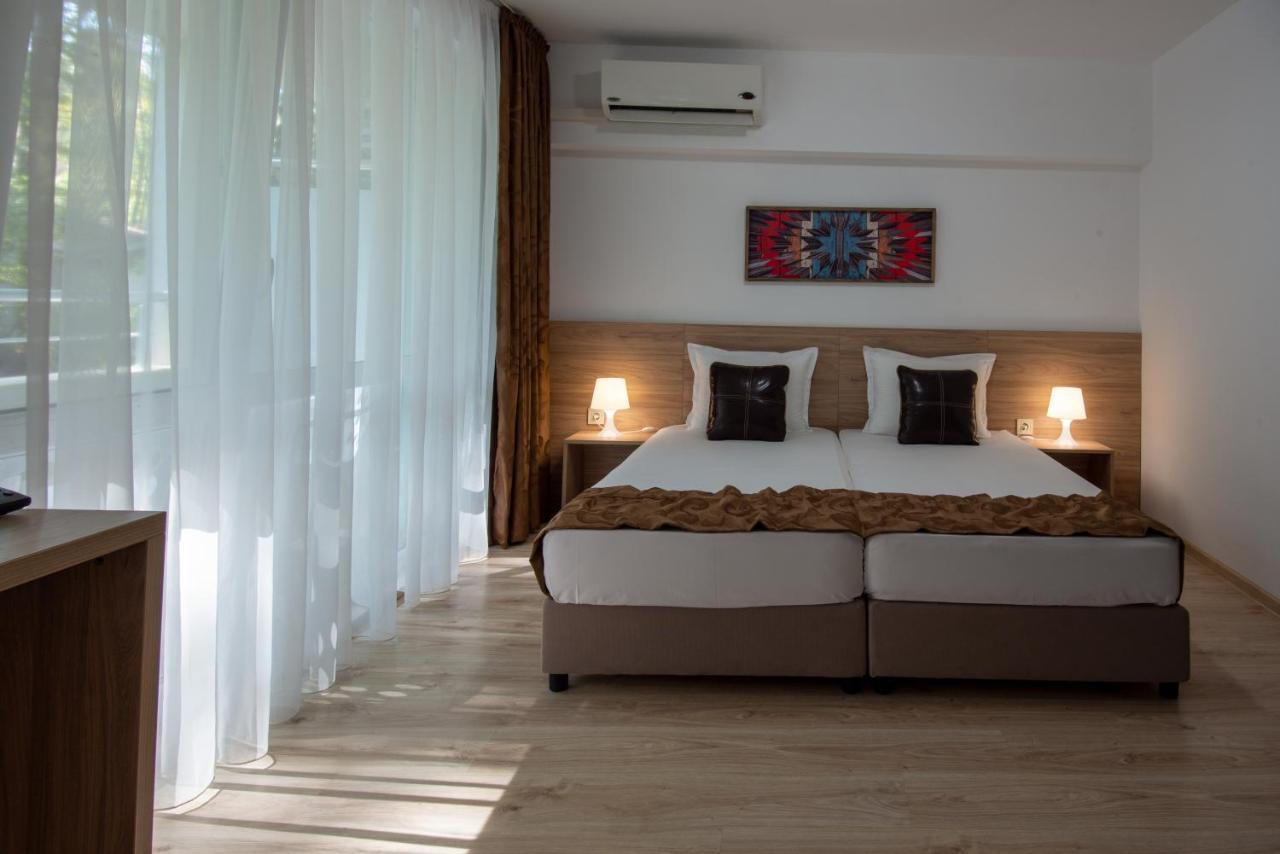 Ariana Hotel Kiten  Kültér fotó