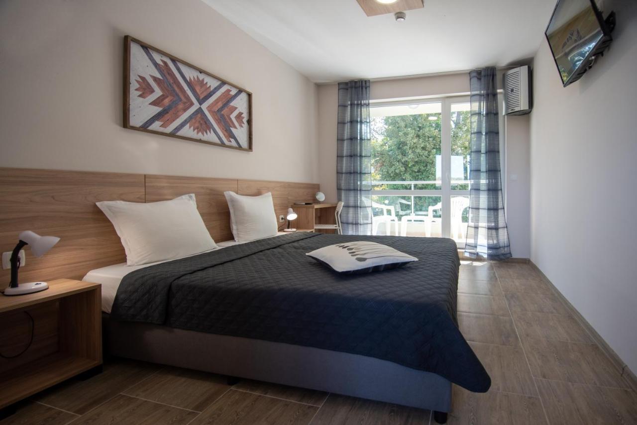 Ariana Hotel Kiten  Kültér fotó
