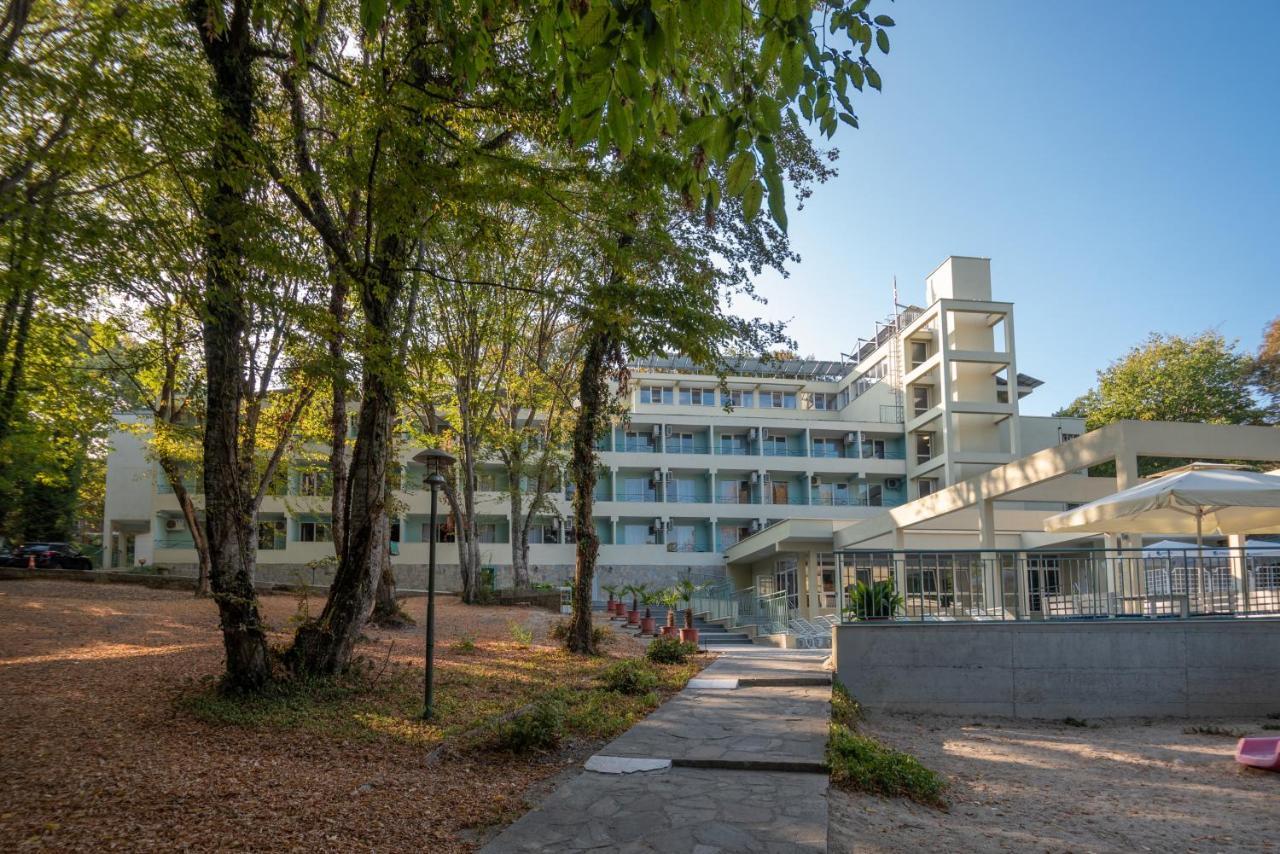 Ariana Hotel Kiten  Kültér fotó