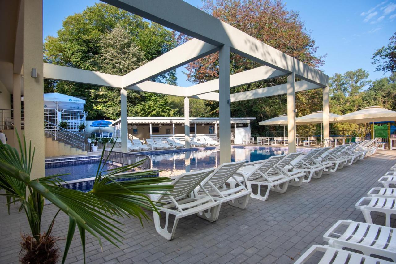 Ariana Hotel Kiten  Kültér fotó