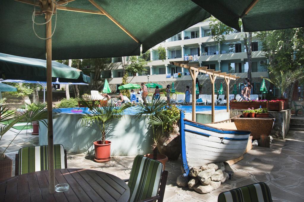 Ariana Hotel Kiten  Kültér fotó